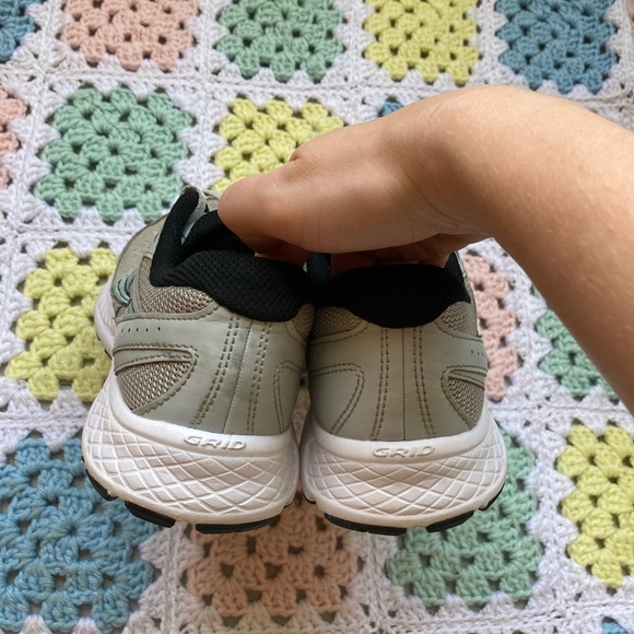 Saucony Cohesion 13 Running Sneakers 8 - Picture 5 of 7